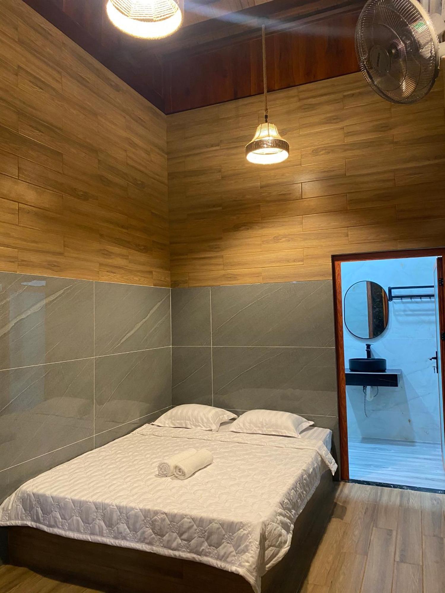 Cat Tien Hotel Farm stay