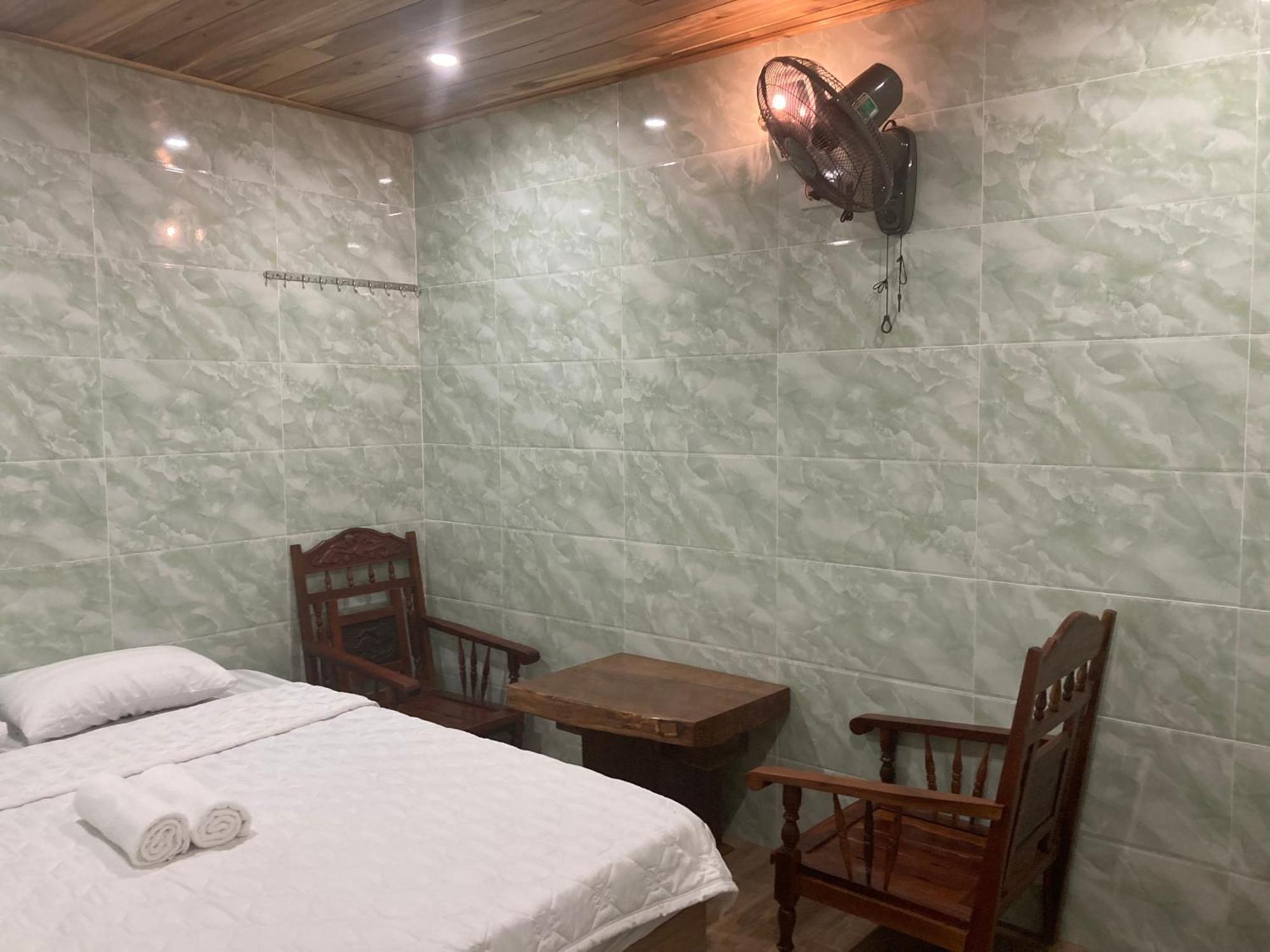Cat Tien Hotel Farm stay *